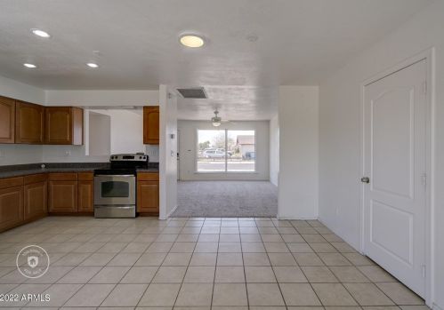 3101 75 Dr, Phoenix AZ 85033-3704 exterior