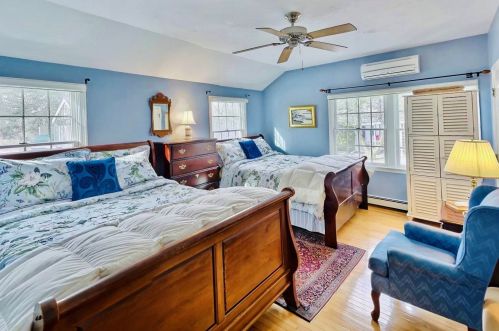 407 Old Harbor Rd, Chatham MA 02633-2375 exterior