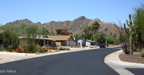 2623 Beryl Ave, Phoenix, AZ 85028-3716