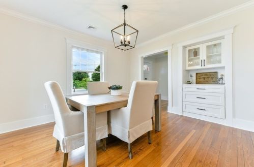 207 Whiting Ave, Dedham MA  02026-3120 exterior