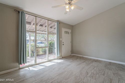 1817 38 Dr, Phoenix AZ 85053-5407 exterior