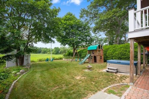 6 Chestnut Rd, Hingham MA 02043-1415 exterior