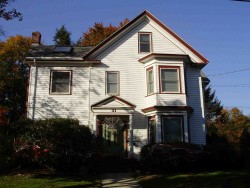 31 Forest St, Newton, MA 02461-1445