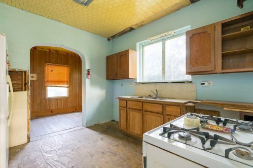 2447 Oak Park Ave, Forest View IL 60402-2530 exterior