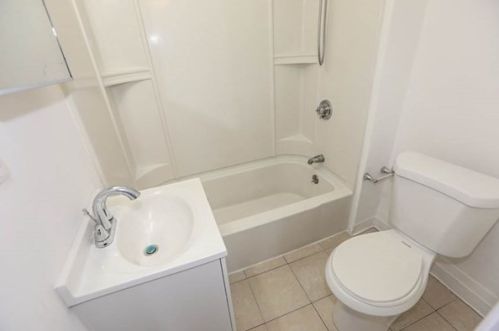 37 Bennington St, Lawrence MA 01841-2518 exterior