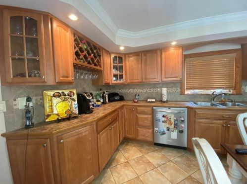 199 Mason St, Fall River MA 02723-2438 exterior