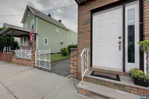 120 Tappan St, Kearny NJ  07032-3316 exterior