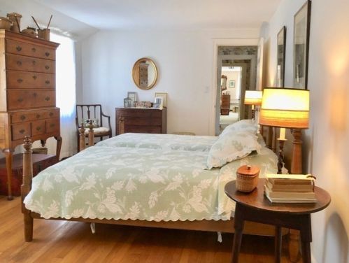 32 Old Farm Rd, Dedham MA 02026-4115 exterior