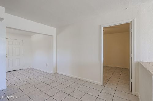 3139 65th Ave, Phoenix AZ 85033-1601 exterior