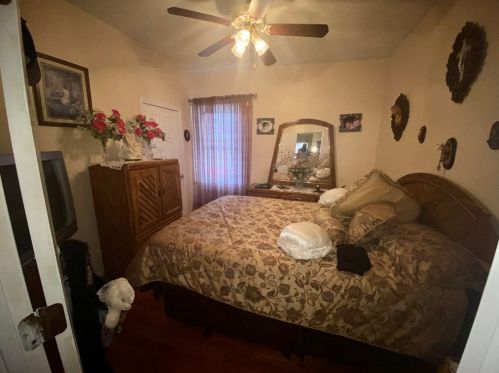 68 Foster St, Fall River MA 02721-2774 exterior