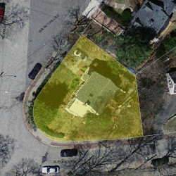 198 Woodcliff Rd, Newton MA  02461-1859 aerial view