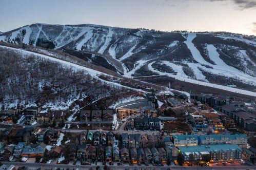 1172 Lowell Ave, Park City UT 84060-5115 exterior