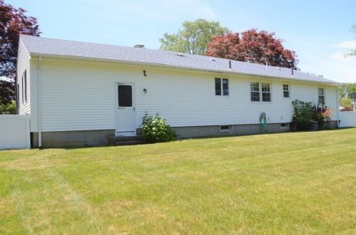 386 Olney St, Seekonk, MA 02771-5721