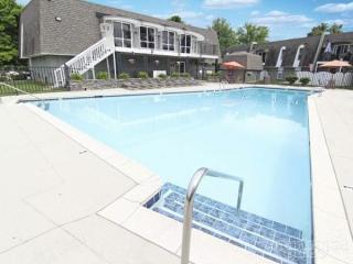 415 La Fontenay Ct, Louisville KY  40223-3024 exterior