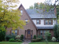 1462 Centre St, Newton, MA 02459-2446