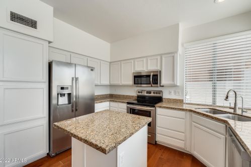 2151 Briarwood Ter, Phoenix AZ 85048-0152 exterior