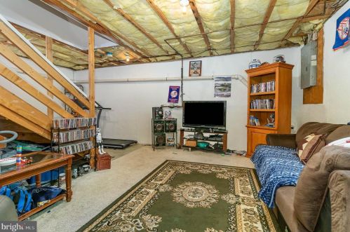 15 Sussex Dr, Carlisle PA 17013-4804 exterior