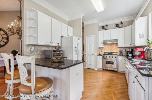 44 Cypress Point Ln, Jackson Twp NJ  08527-4017 exterior