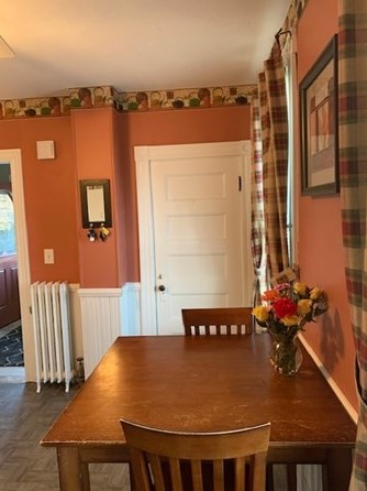 21 Cres St, Whitman MA 02382-2406 exterior