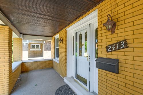 2413 Home Ave, Forest View, IL 60402-2111