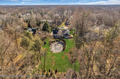 130 Rumson Pl, Little Silver NJ  07739-1044 exterior