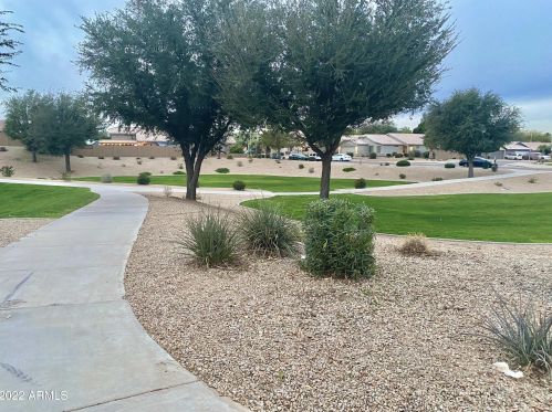 2712 Beautiful Ln, Phoenix AZ 85042-7073 exterior