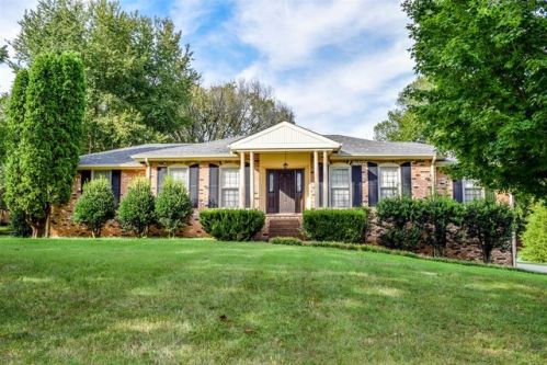 1053 Lakeshore Dr, Gallatin TN  37066-3855 exterior