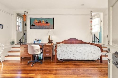 32 Main St, Rockport MA 01966-1512 exterior