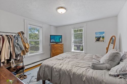 73 Barrows St, Dedham MA 02026-3050 exterior