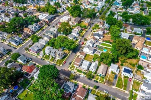 479 Dewitt Ave, Belleville NJ 07109-2508 exterior