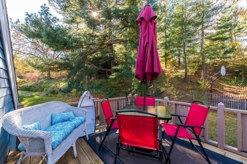 251 Sandwich St, Plymouth MA 02360-2132 exterior