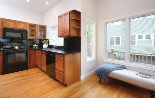 1577 Centre St, Newton, MA 02461-1256