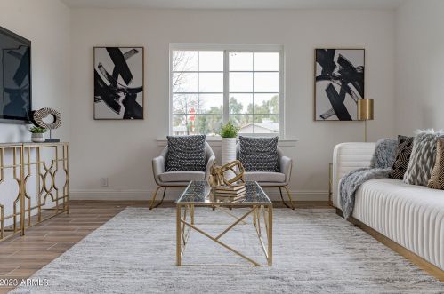 1121 Bethany Home Rd, Phoenix AZ  85014-2229 exterior