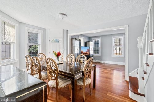 200 Delsea Dr, West Deptford NJ  08093-1221 exterior