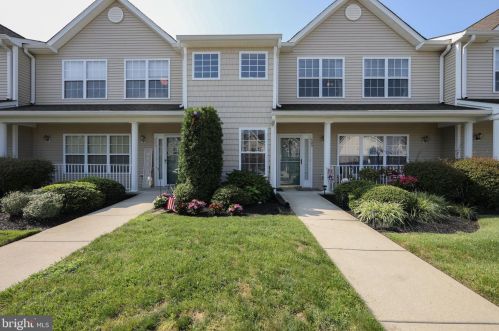 406 Redbud Ln, West Deptford NJ  08051-2289 exterior