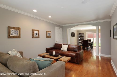 26 Orch Pl, Little Silver NJ 07739-1428 exterior