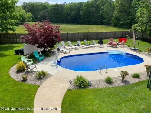 5 Mt Olive Ln, Jackson Twp NJ 08527-4835 exterior