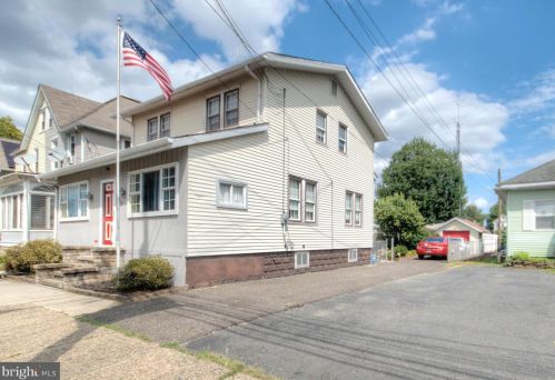 209 Delsea Dr, West Deptford, NJ 08093-1222