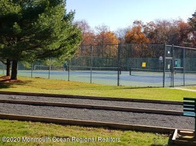 19 Charles Ct, Tinton Falls NJ 07712-7941 exterior