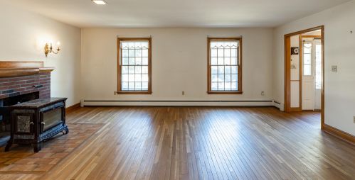 27 Huettner Rd, Falmouth MA 02543-1508 exterior