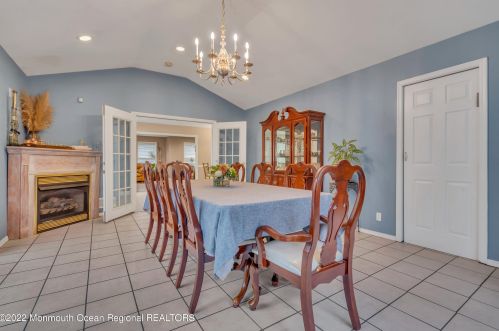 6 Pitney Ln, Jackson Twp NJ 08527-2933 exterior