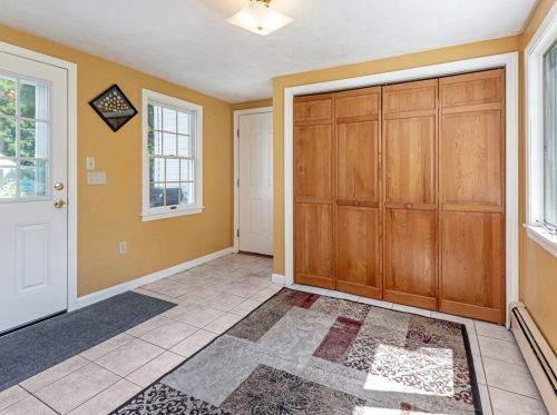 1626 Main St, Leicester MA 01524-1917 exterior