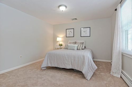 11 Robin Rd, Norfolk MA 02056-1731 exterior