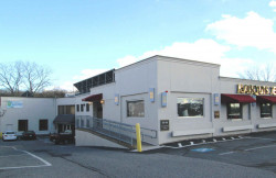 82 Winchester St, Newton, MA 02461-1720