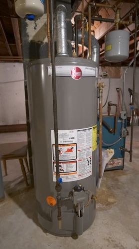 136 Randall St, Worcester MA 01606-2039 exterior