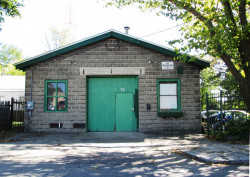 70 Linden St, Newton, MA 02464-1433