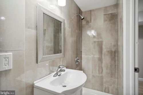 1920 Godfrey Ave, Philadelphia PA  19141-1302 exterior