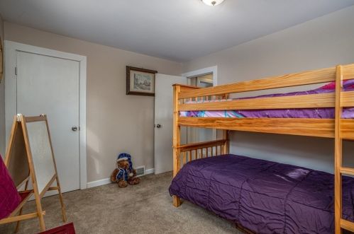 38 Fredette St, Royalston MA 01331-1112 exterior