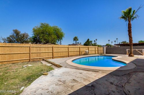 5227 47 St, Phoenix AZ 85040-4159 exterior