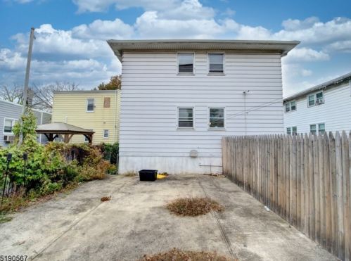 17 Jeraldo St, Belleville NJ  07109-1034 exterior